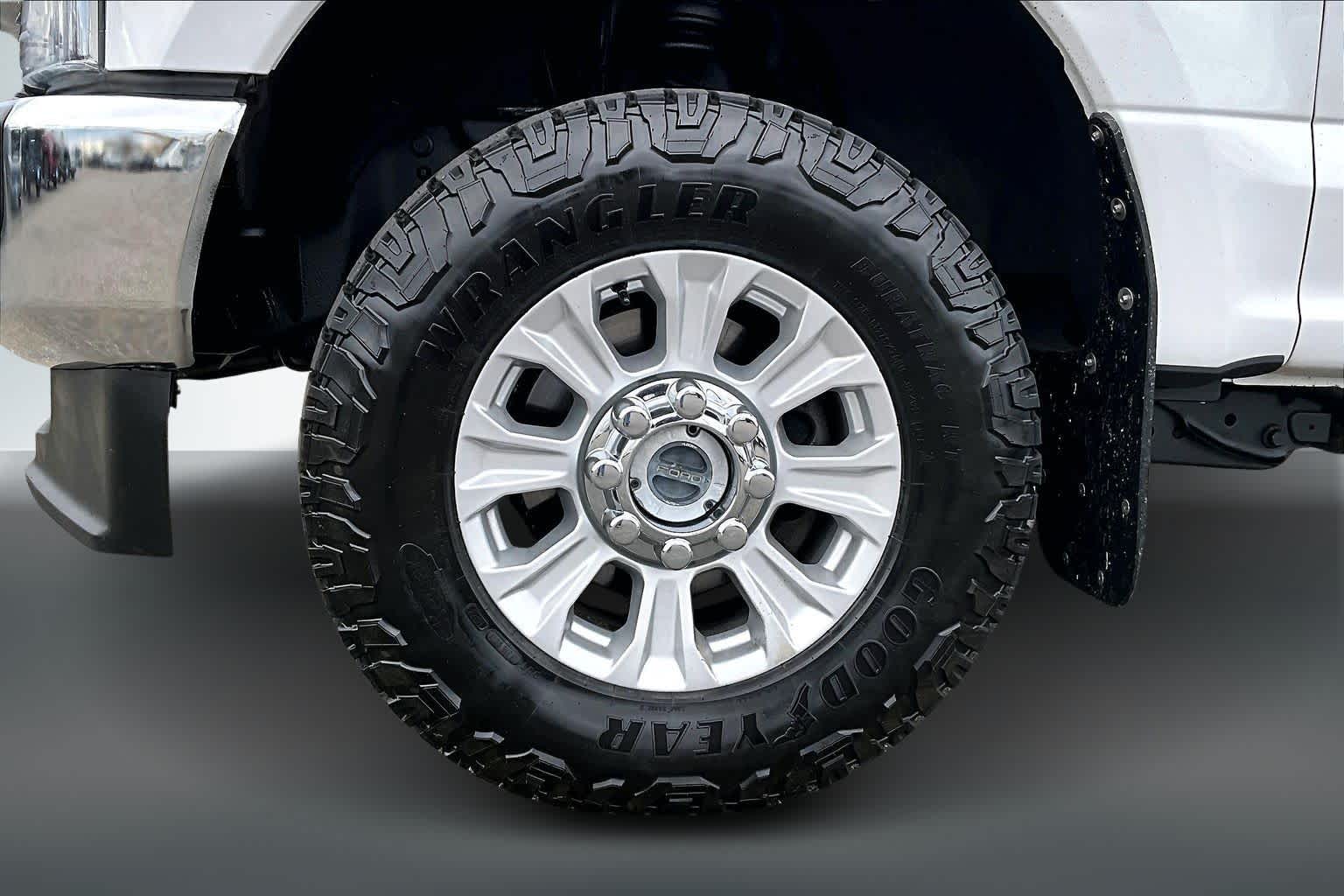 Thumbnail: 2021 Ford Econoline - 7