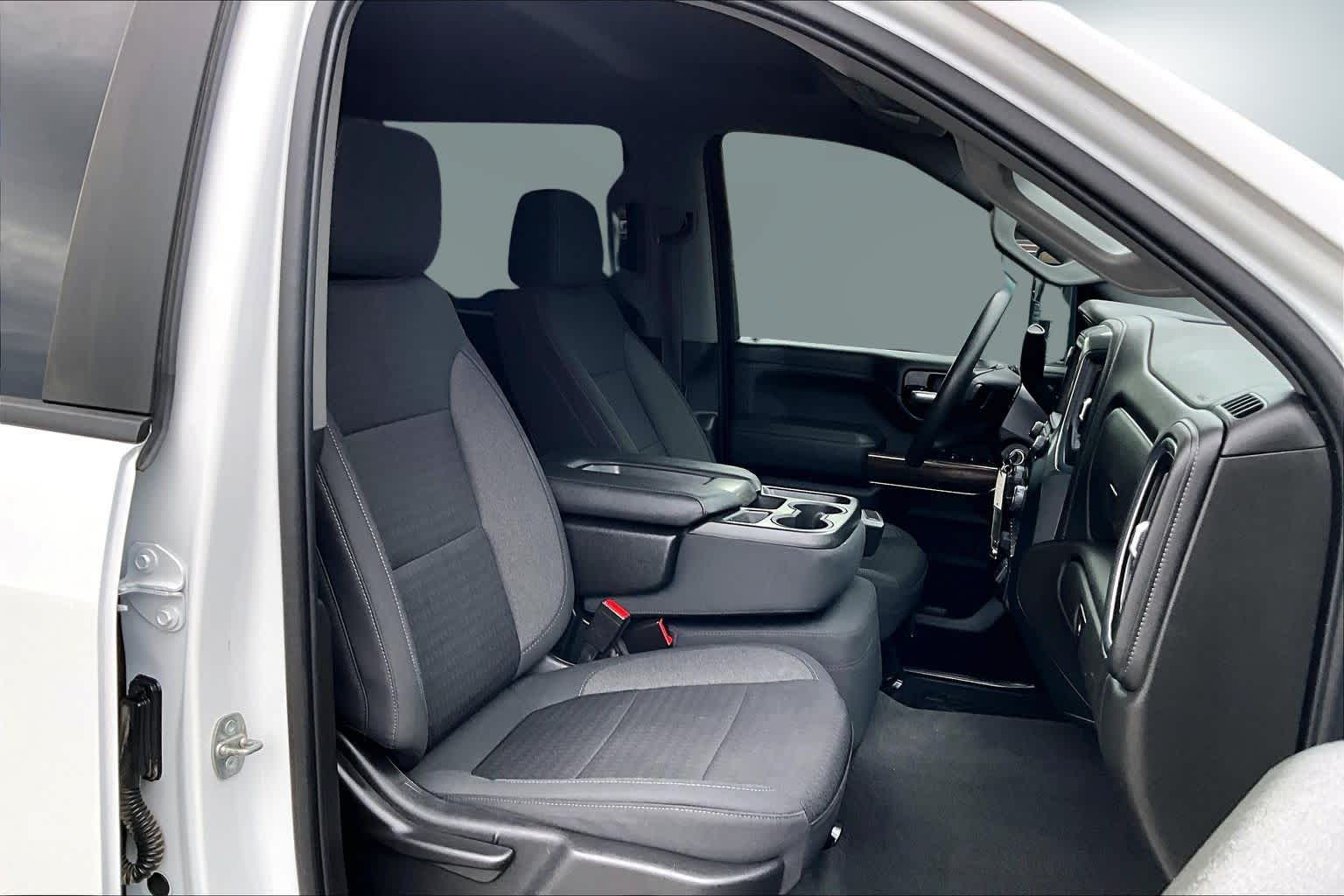 Thumbnail: 2021 Chevrolet Silverado 2500 - 13