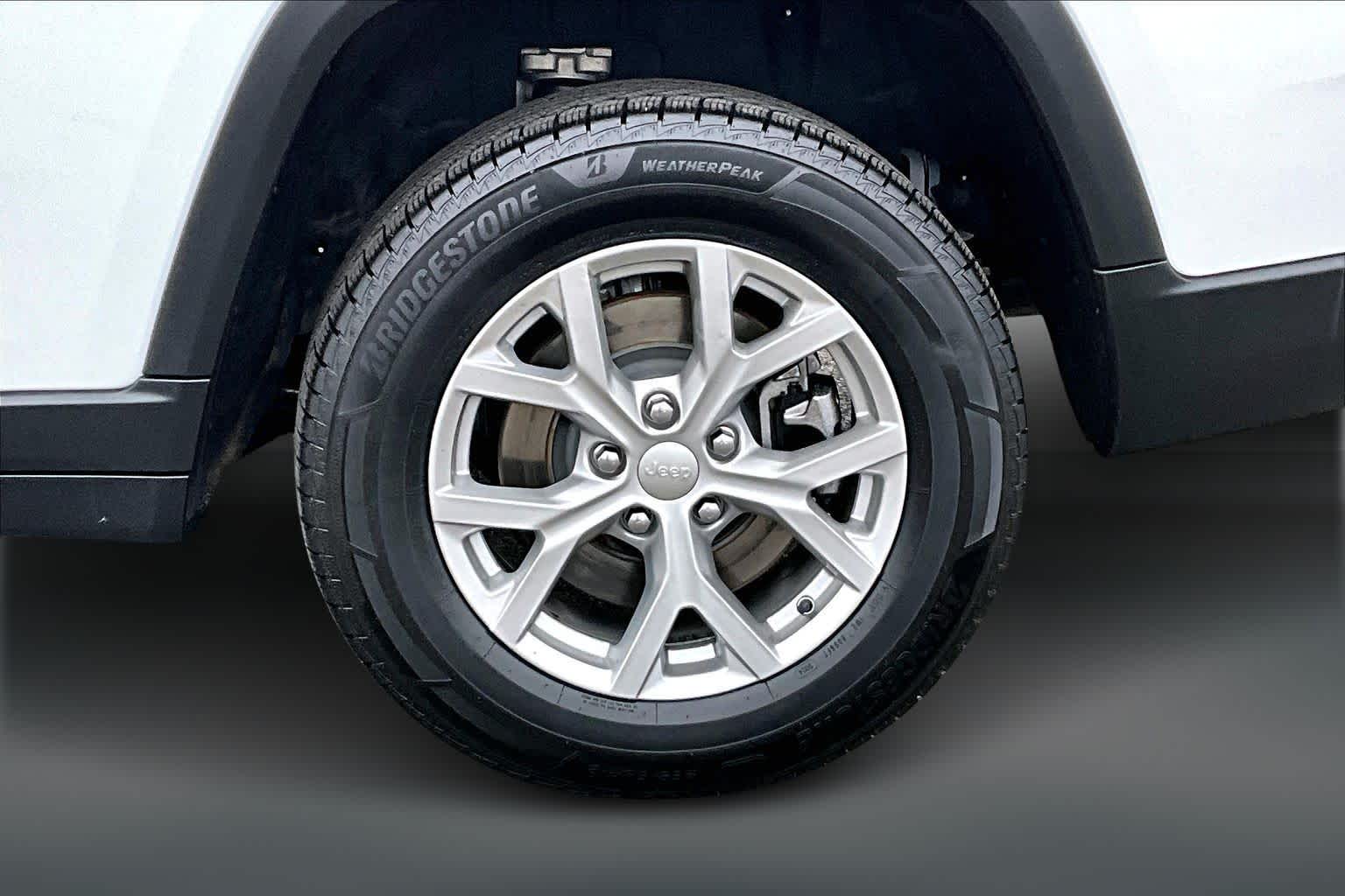 Thumbnail: 2023 Jeep Grand Cherokee - 36