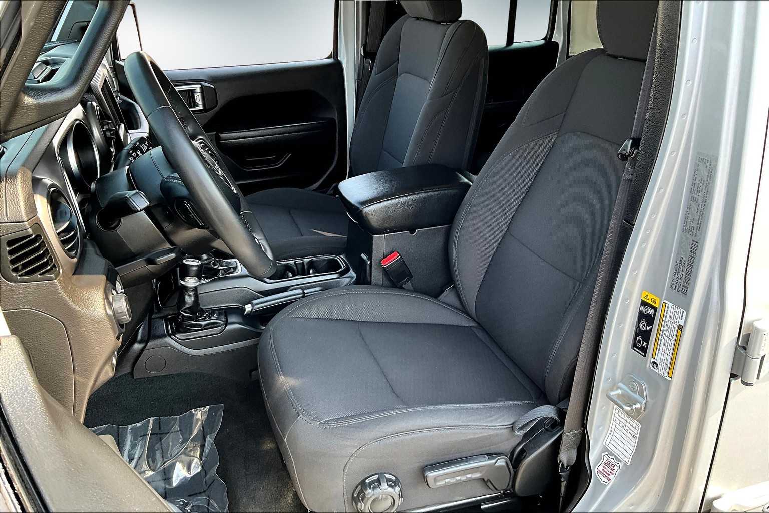 Thumbnail: 2023 Jeep Wrangler - 11