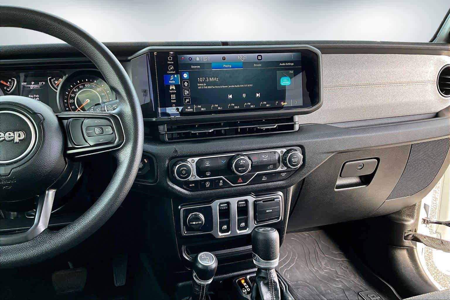 Thumbnail: 2025 Jeep Wrangler - 14