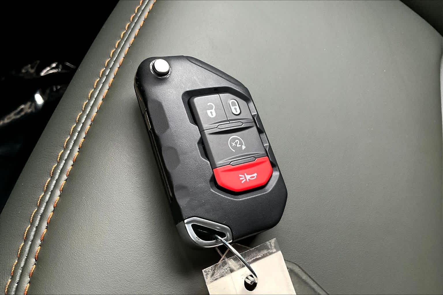 Thumbnail: 2025 Jeep Gladiator - 19