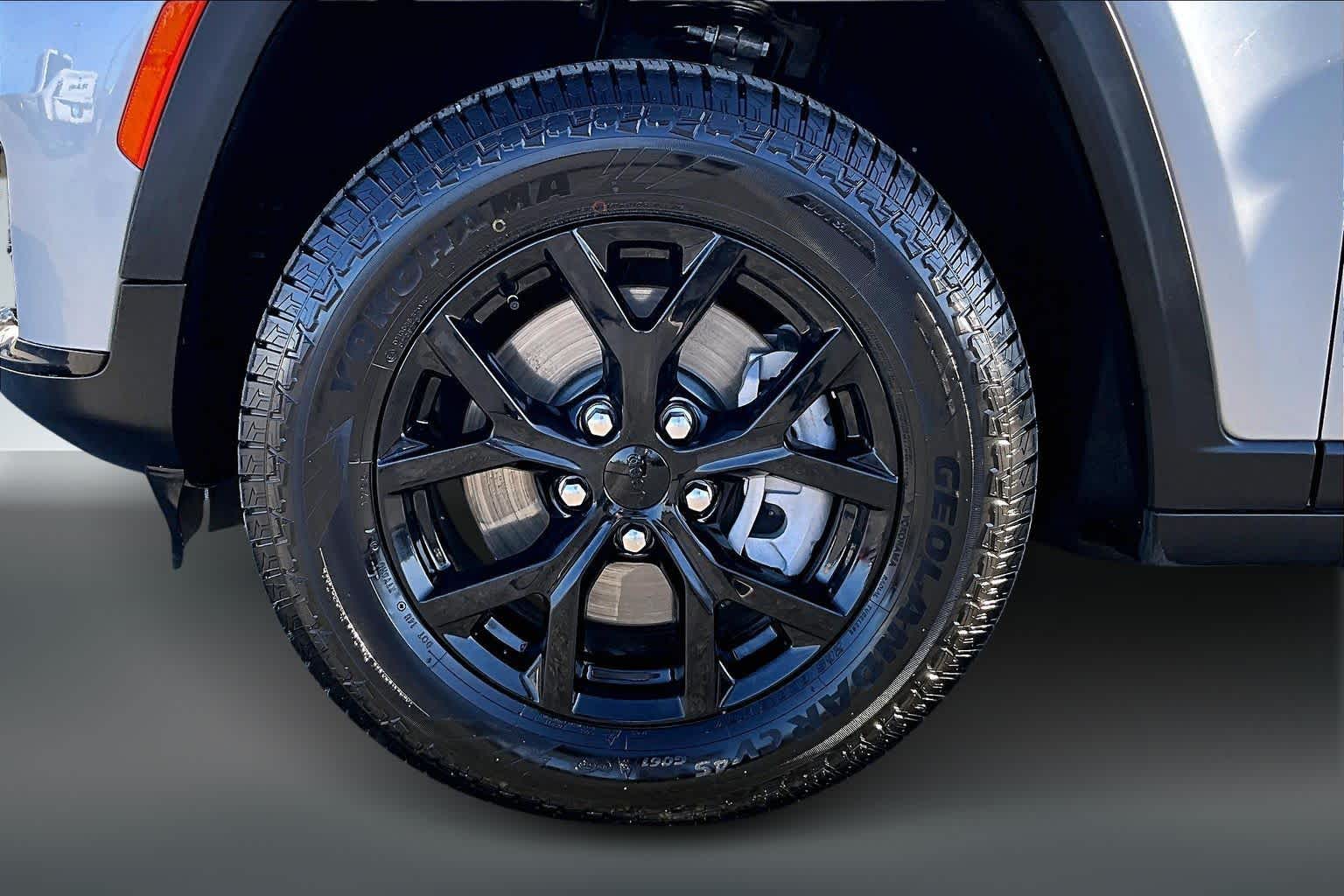 Thumbnail: 2024 Jeep Grand Cherokee L - 8