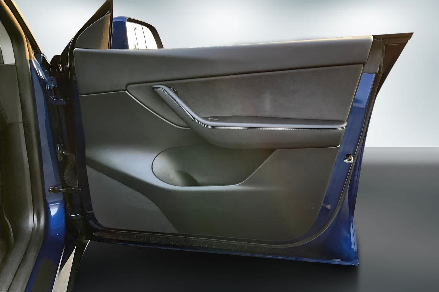 Thumbnail: 2021 Tesla Model Y - 26