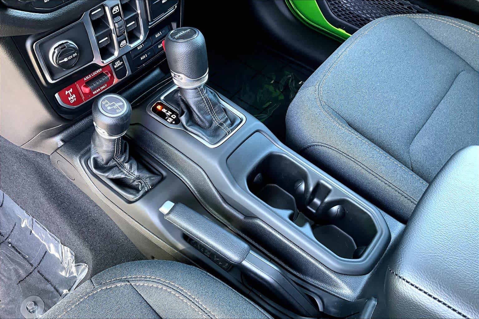 Thumbnail: 2026 Jeep Gladiator - 17