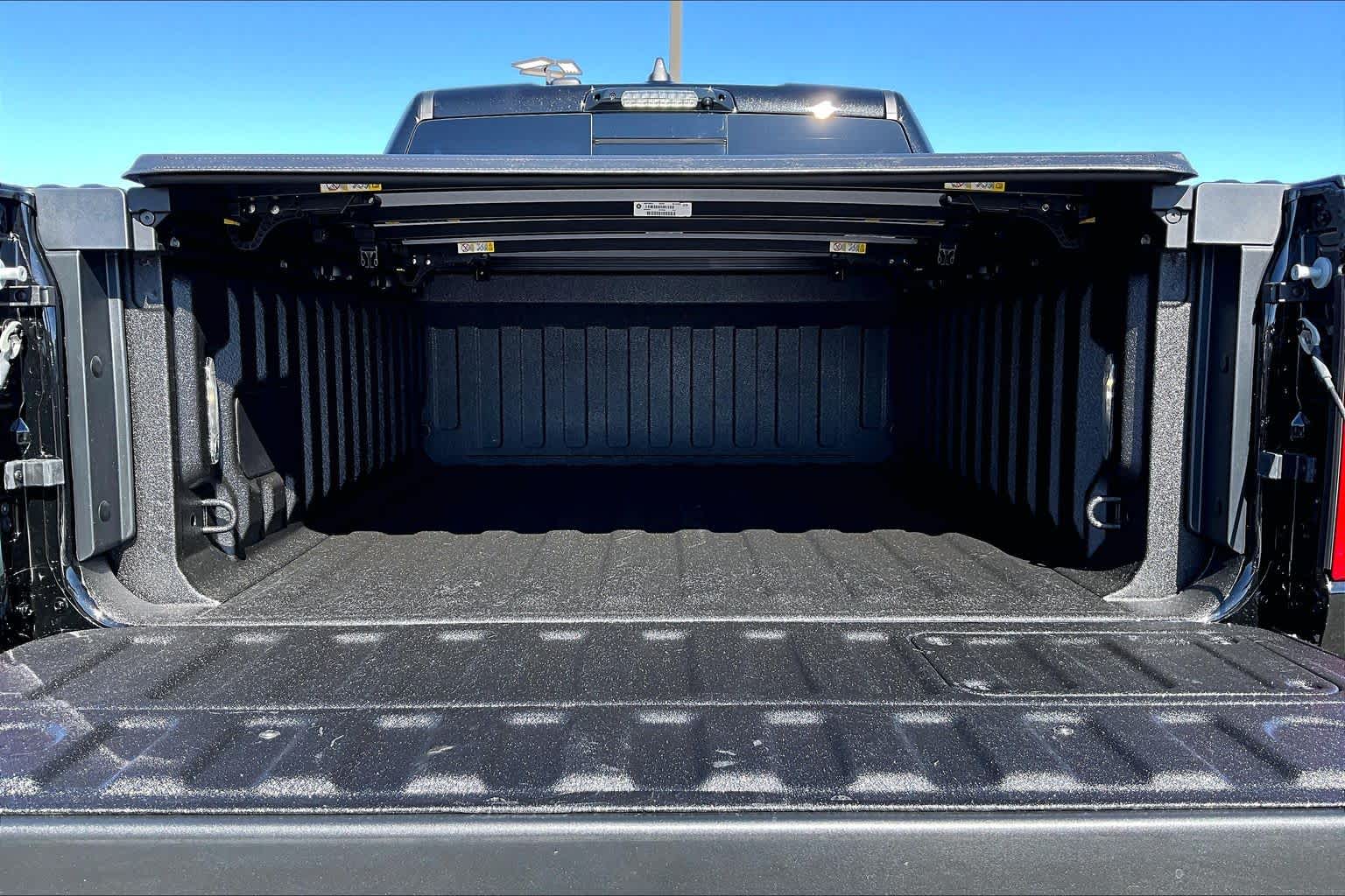 Thumbnail: 2026 RAM 1500 - 18