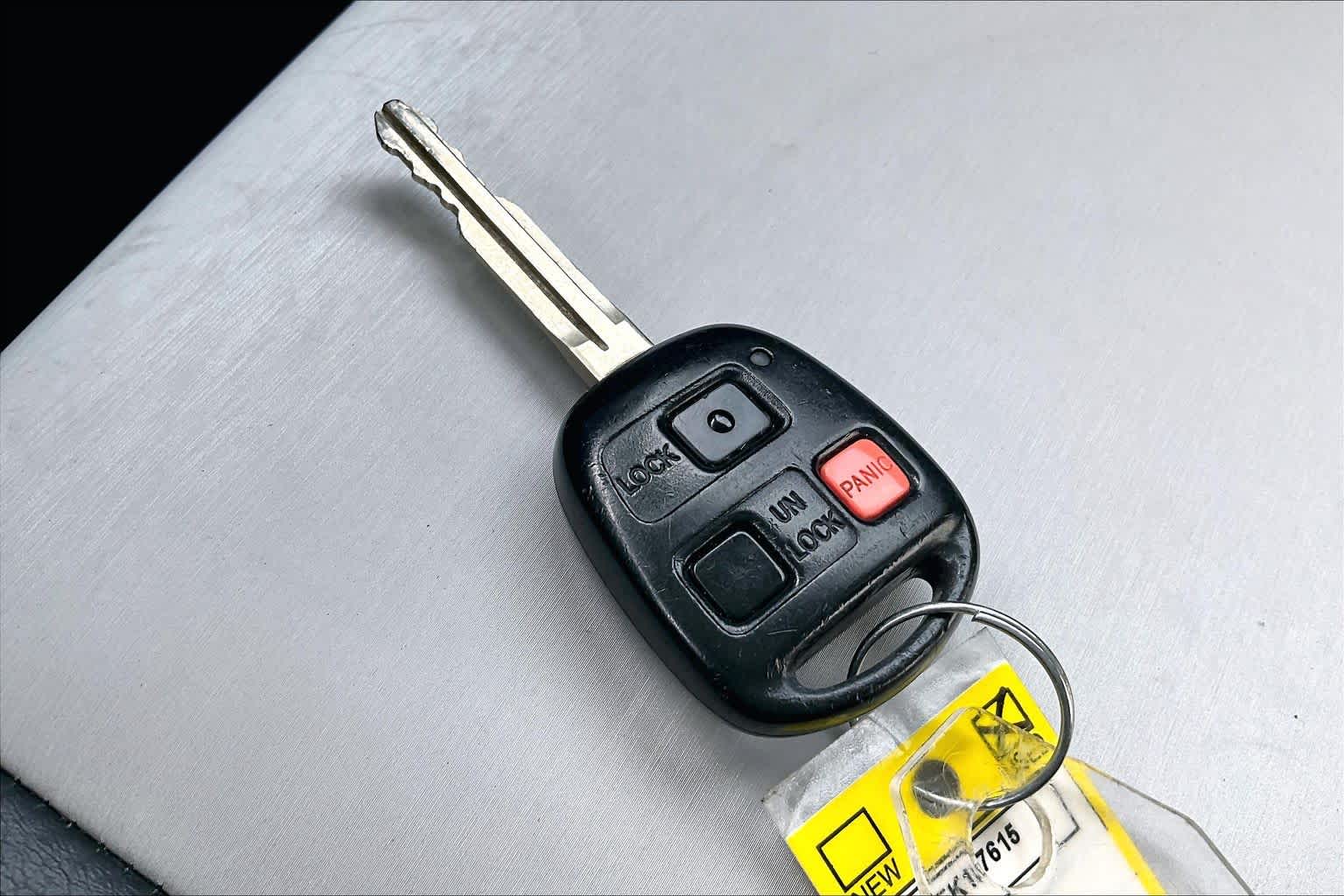 Thumbnail: 2014 Toyota FJ Cruiser - 18