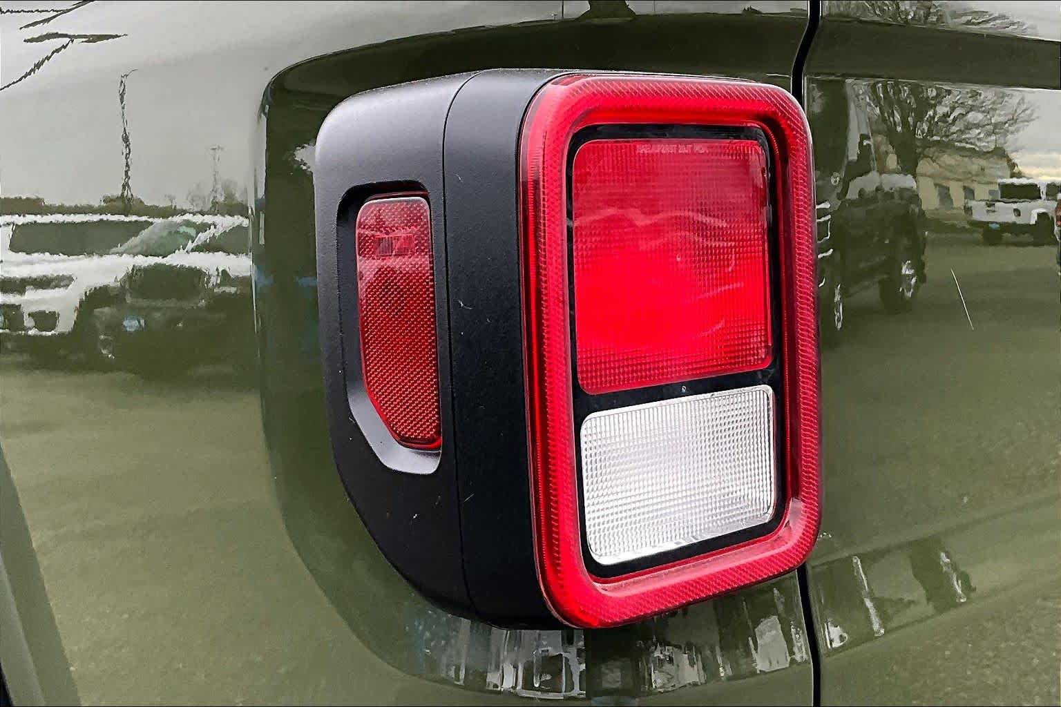 Thumbnail: 2021 Jeep Gladiator - 33