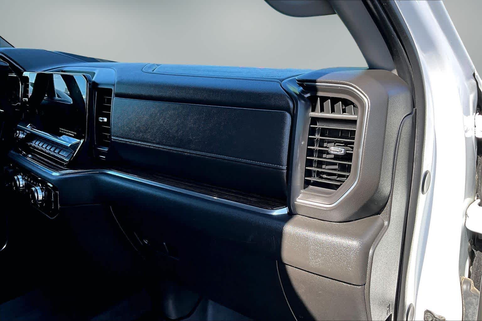 Thumbnail: 2024 GMC Sierra 1500 - 23