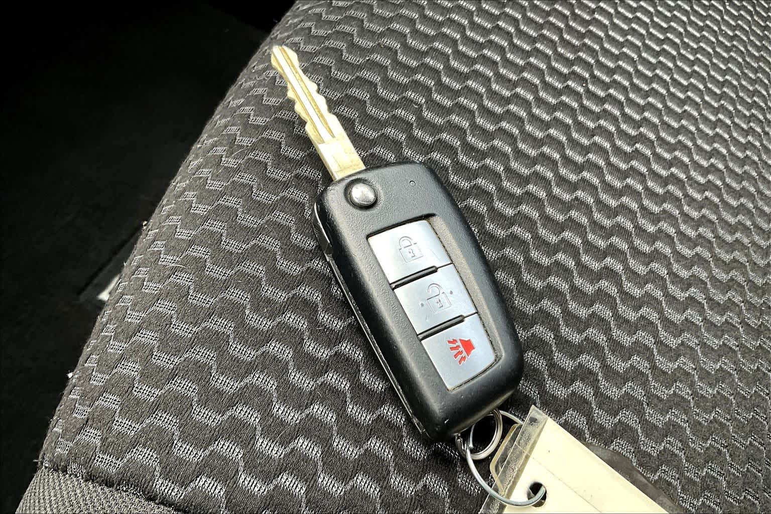 Thumbnail: 2021 Nissan Rogue Sport - 19