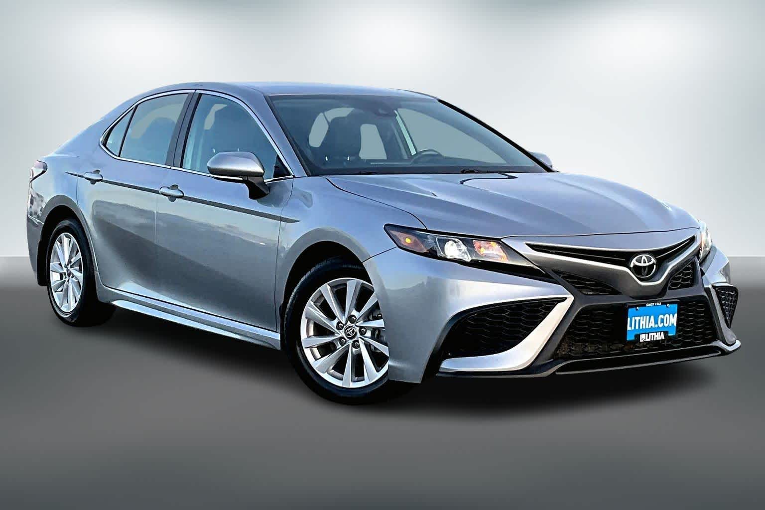 Thumbnail: 2023 Toyota Camry - 21