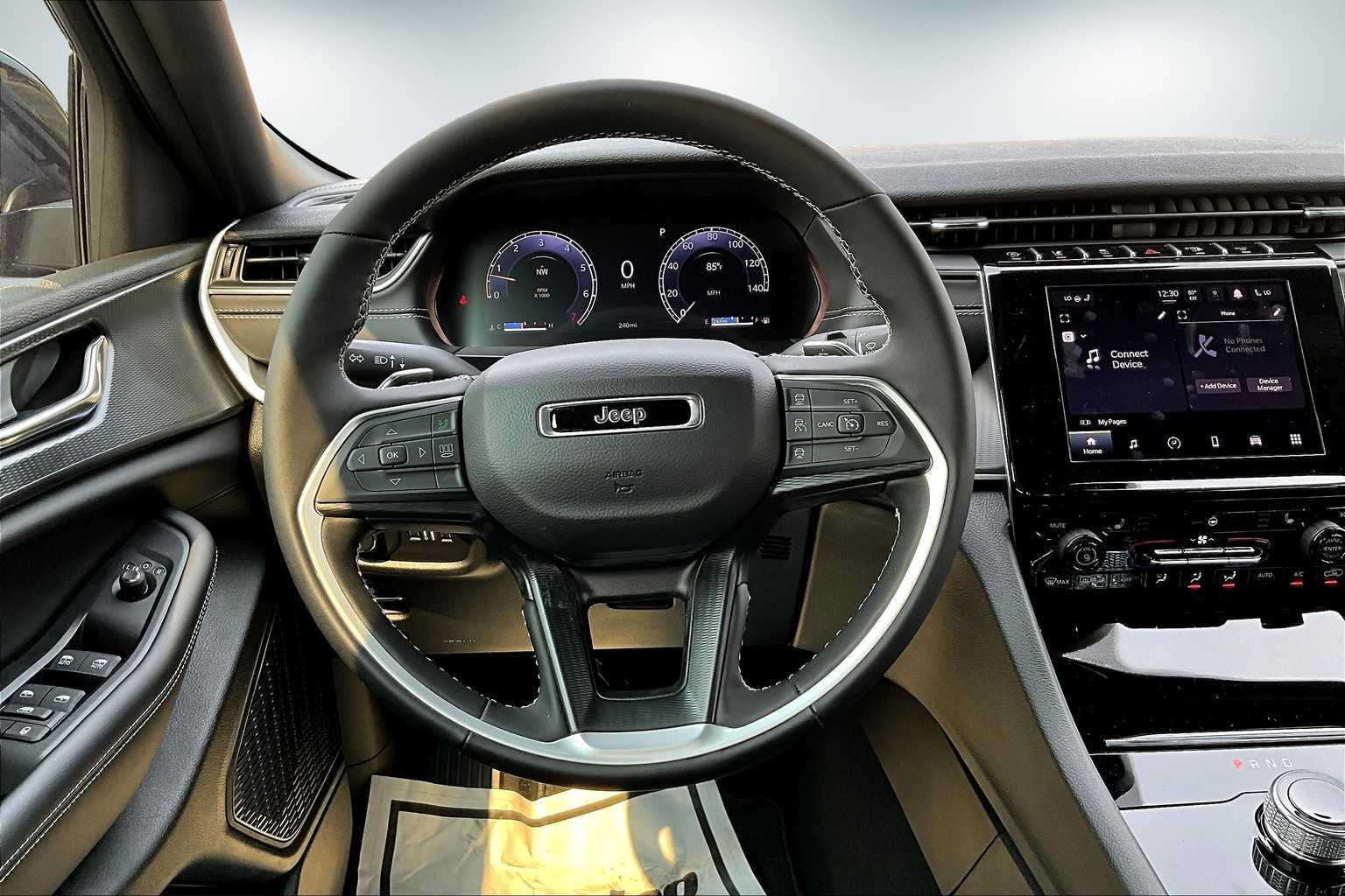 Thumbnail: 2025 Jeep Grand Cherokee - 15