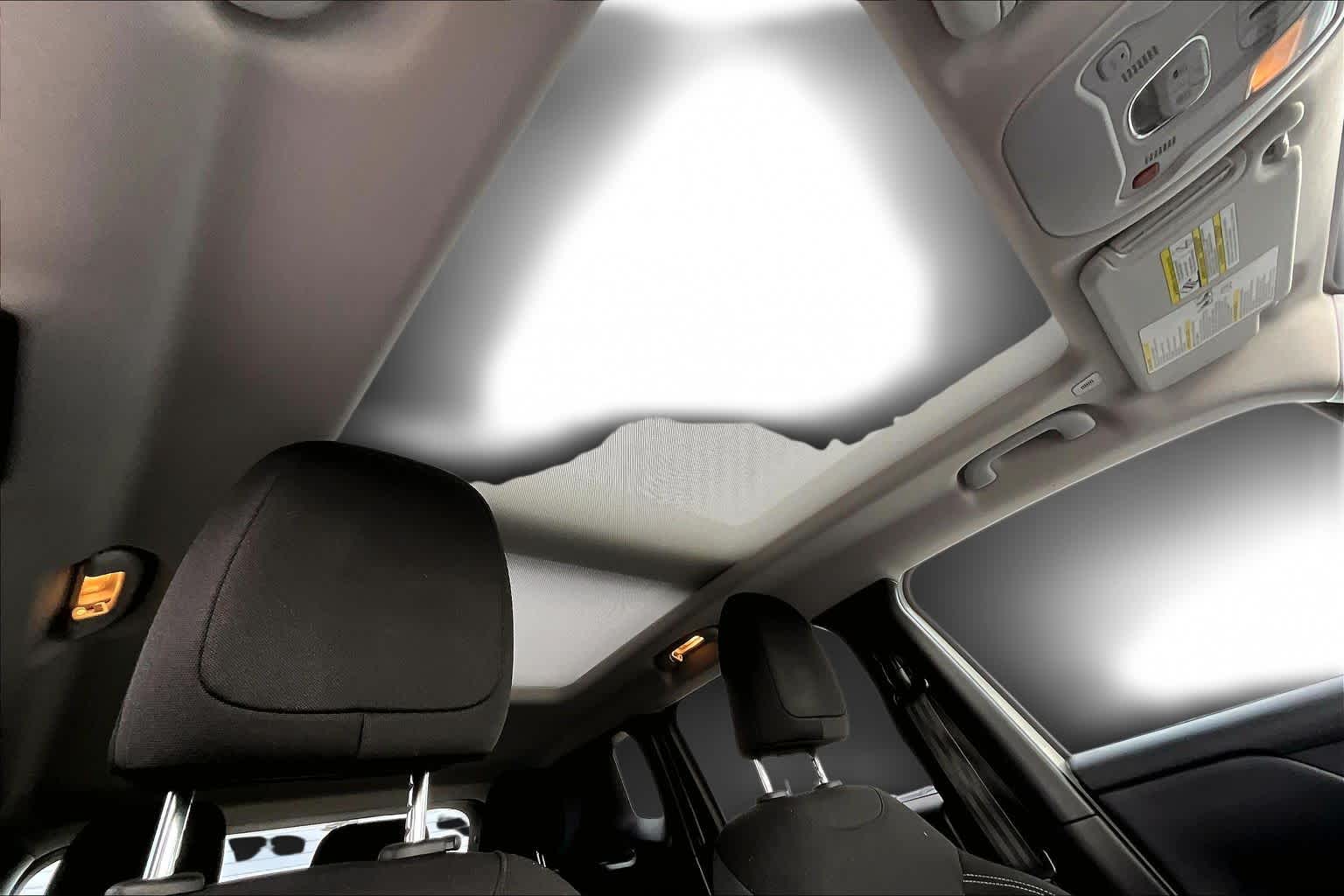 Thumbnail: 2023 Jeep Renegade - 31