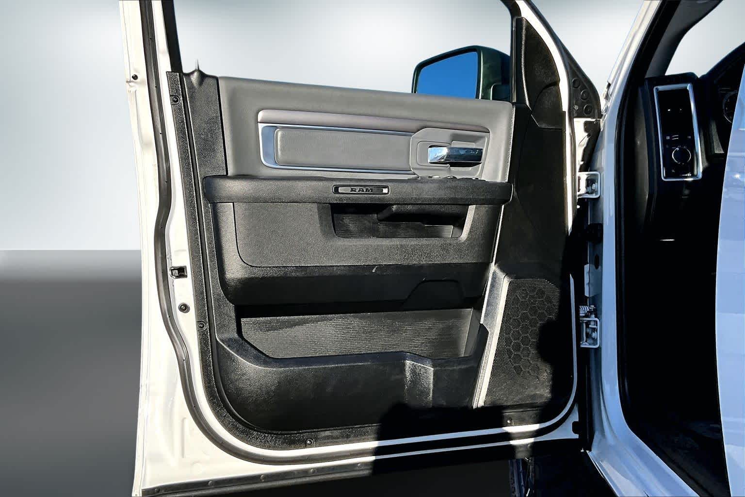 Thumbnail: 2022 RAM 1500 Classic - 27