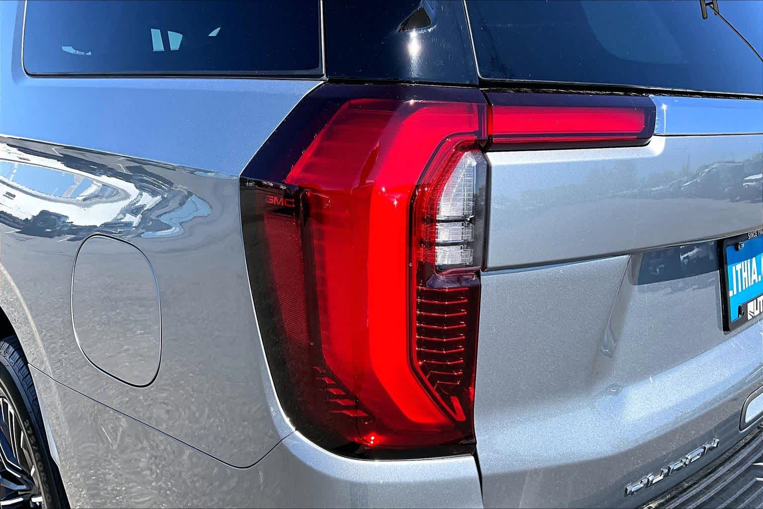 Thumbnail: 2025 GMC Yukon XL - 31