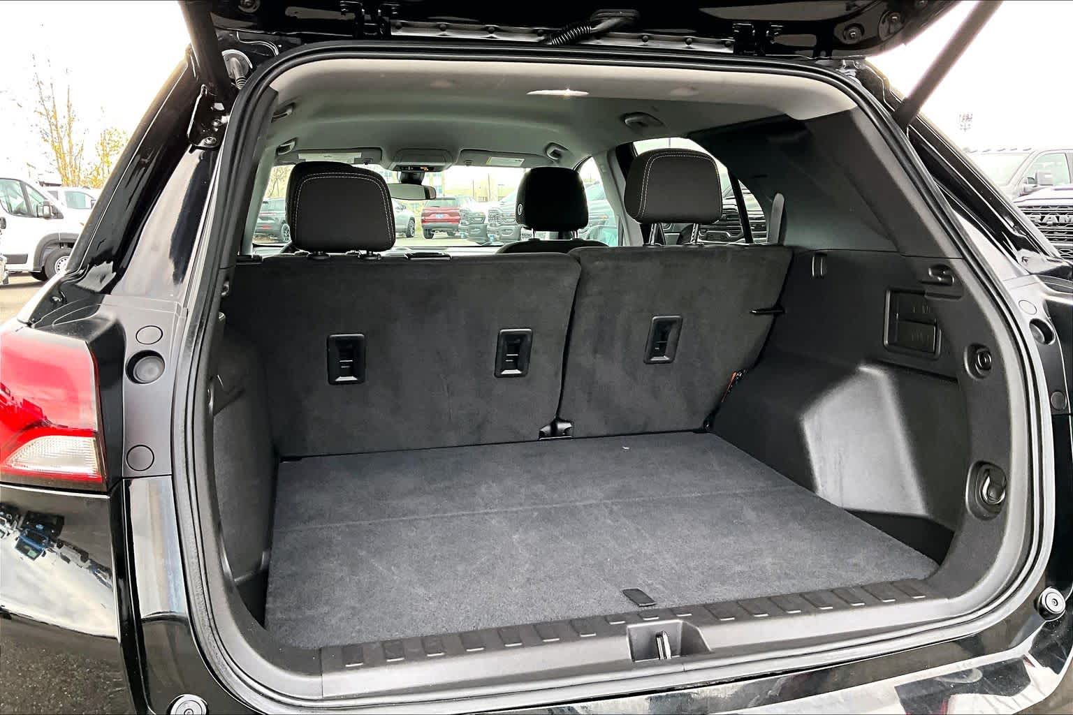 Thumbnail: 2024 Chevrolet Equinox - 18