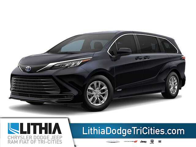 2024 Toyota Sienna LE's photo