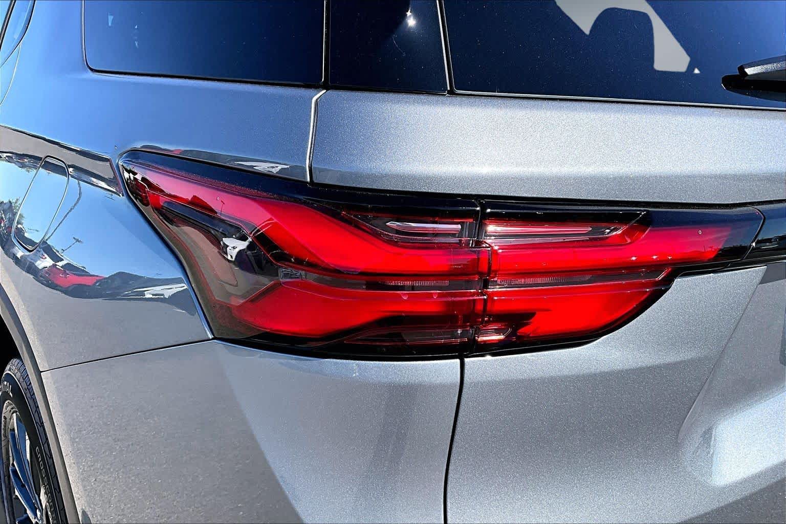 Thumbnail: 2023 Chevrolet Traverse - 31