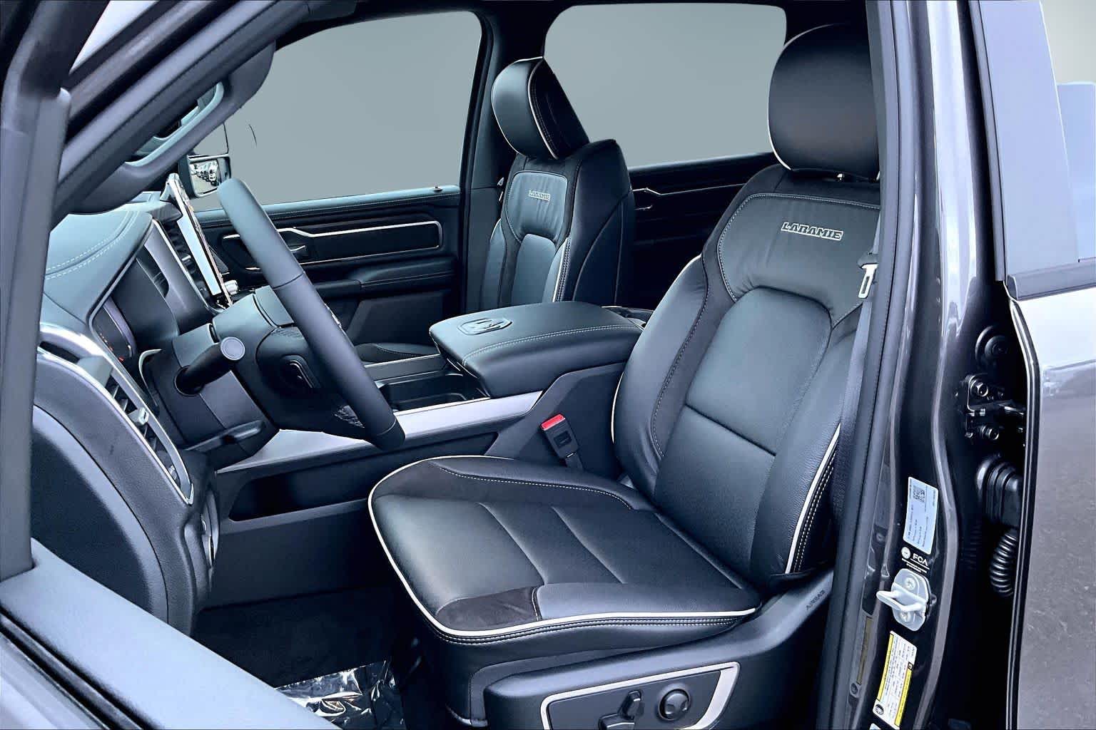 Thumbnail: 2026 RAM 1500 - 11