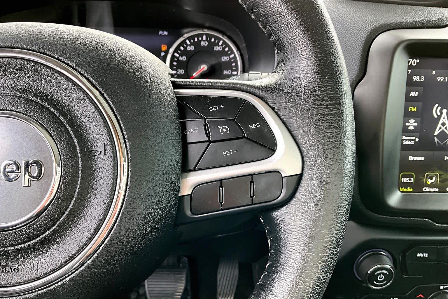 Thumbnail: 2023 Jeep Renegade - 25