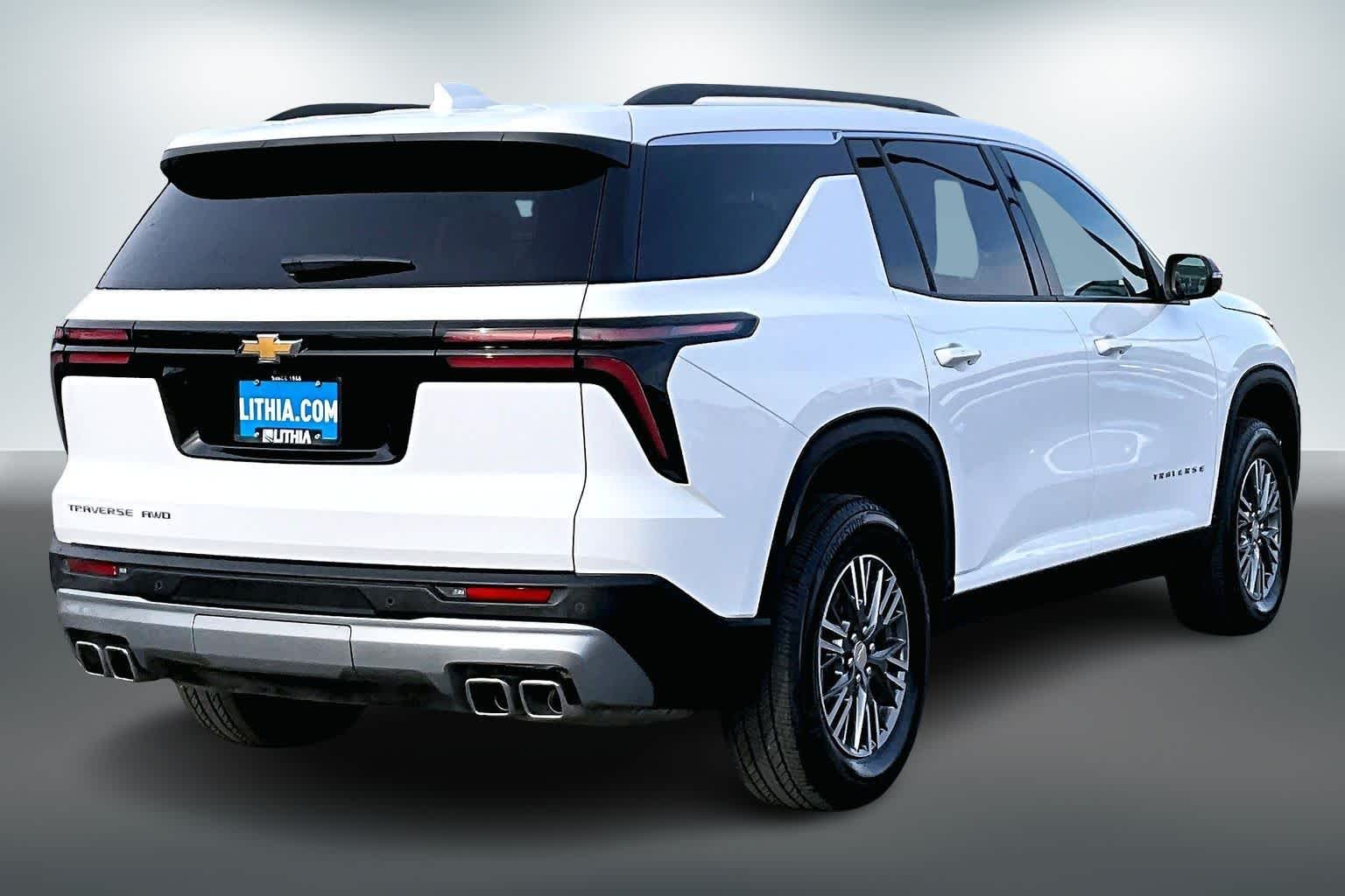 Thumbnail: 2025 Chevrolet Traverse - 22