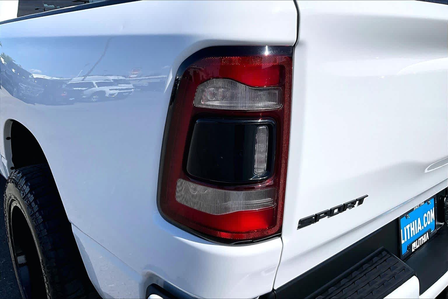 Thumbnail: 2020 RAM 1500 - 32