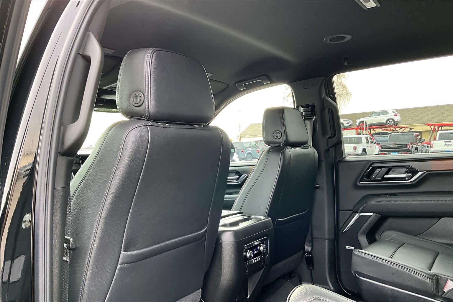 Thumbnail: 2025 GMC Yukon - 12