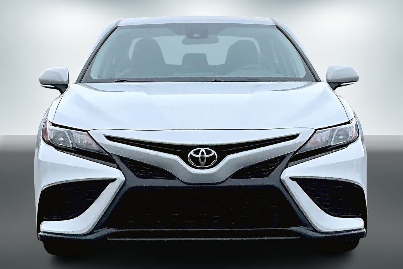 Thumbnail: 2023 Toyota Camry - 6