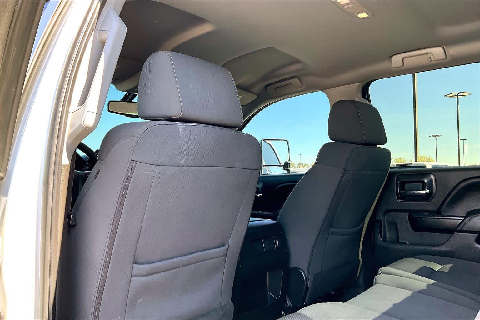 Thumbnail: 2018 Chevrolet Silverado 1500 - 12