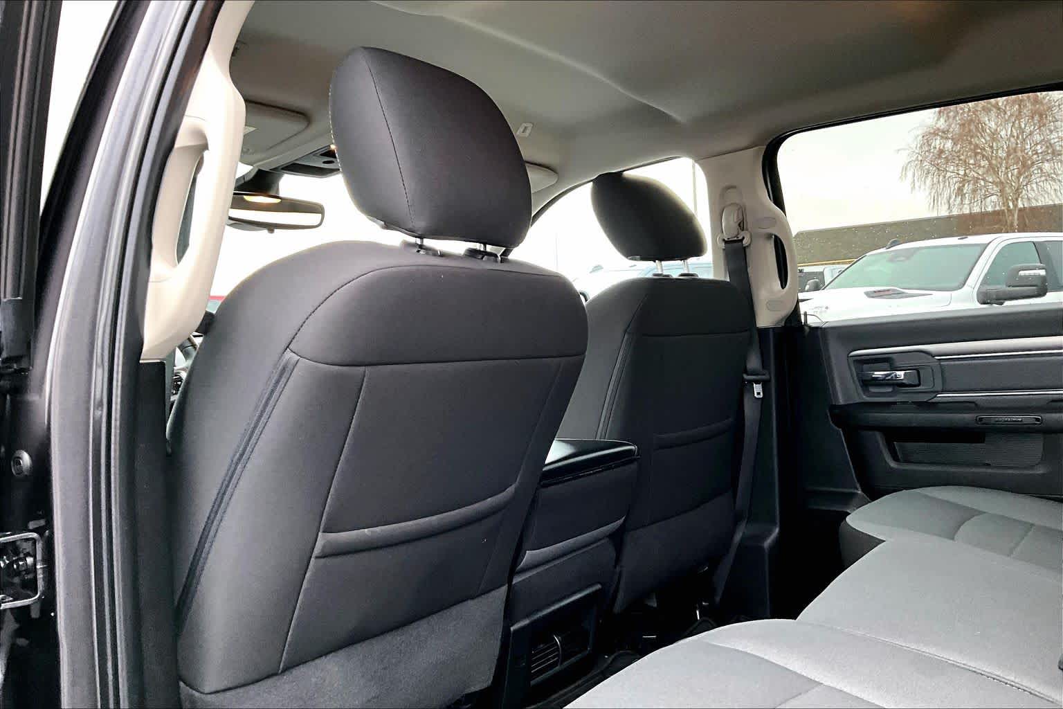 Thumbnail: 2022 RAM 1500 Classic - 12