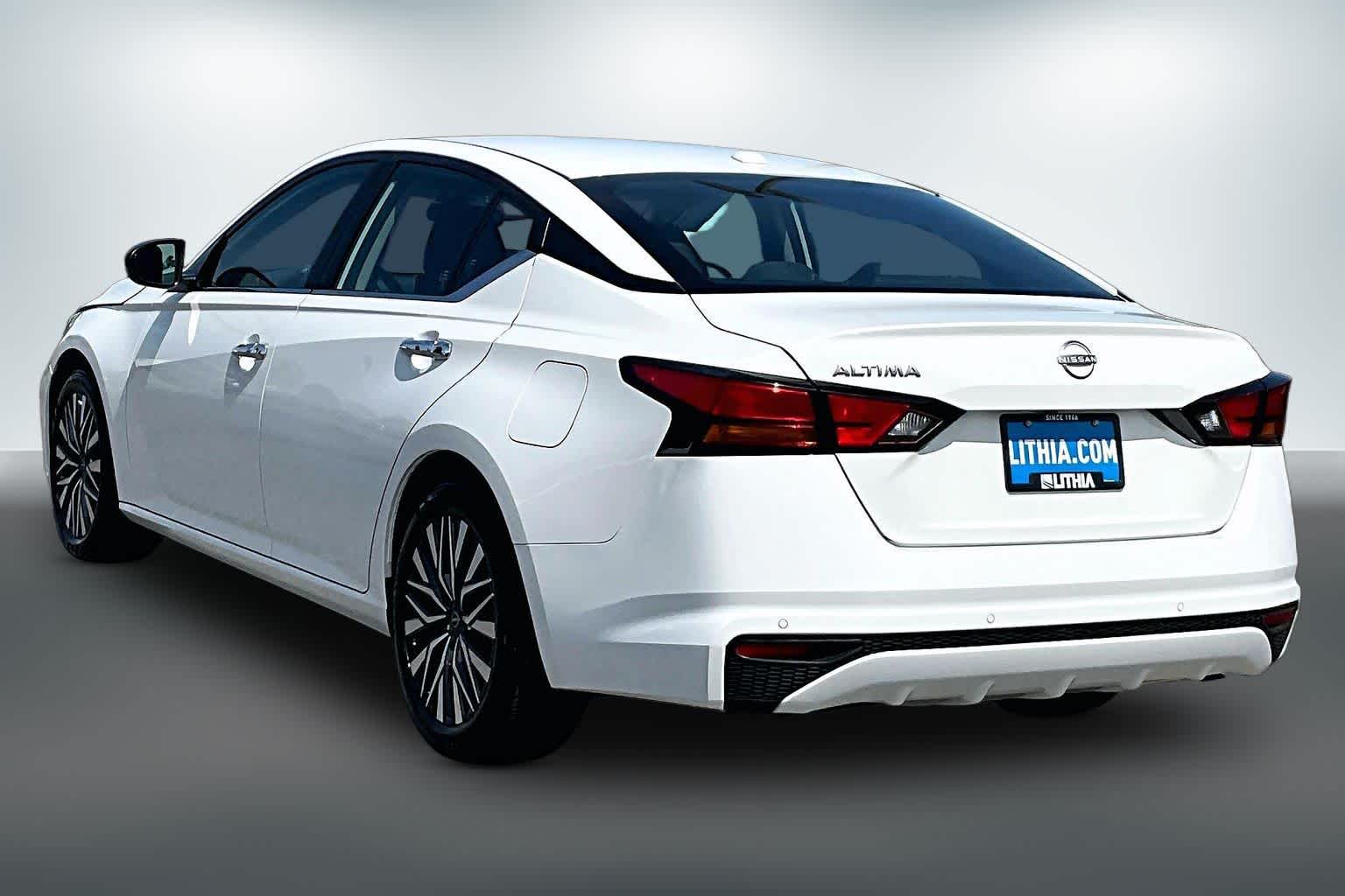 Thumbnail: 2025 Nissan Altima - 4