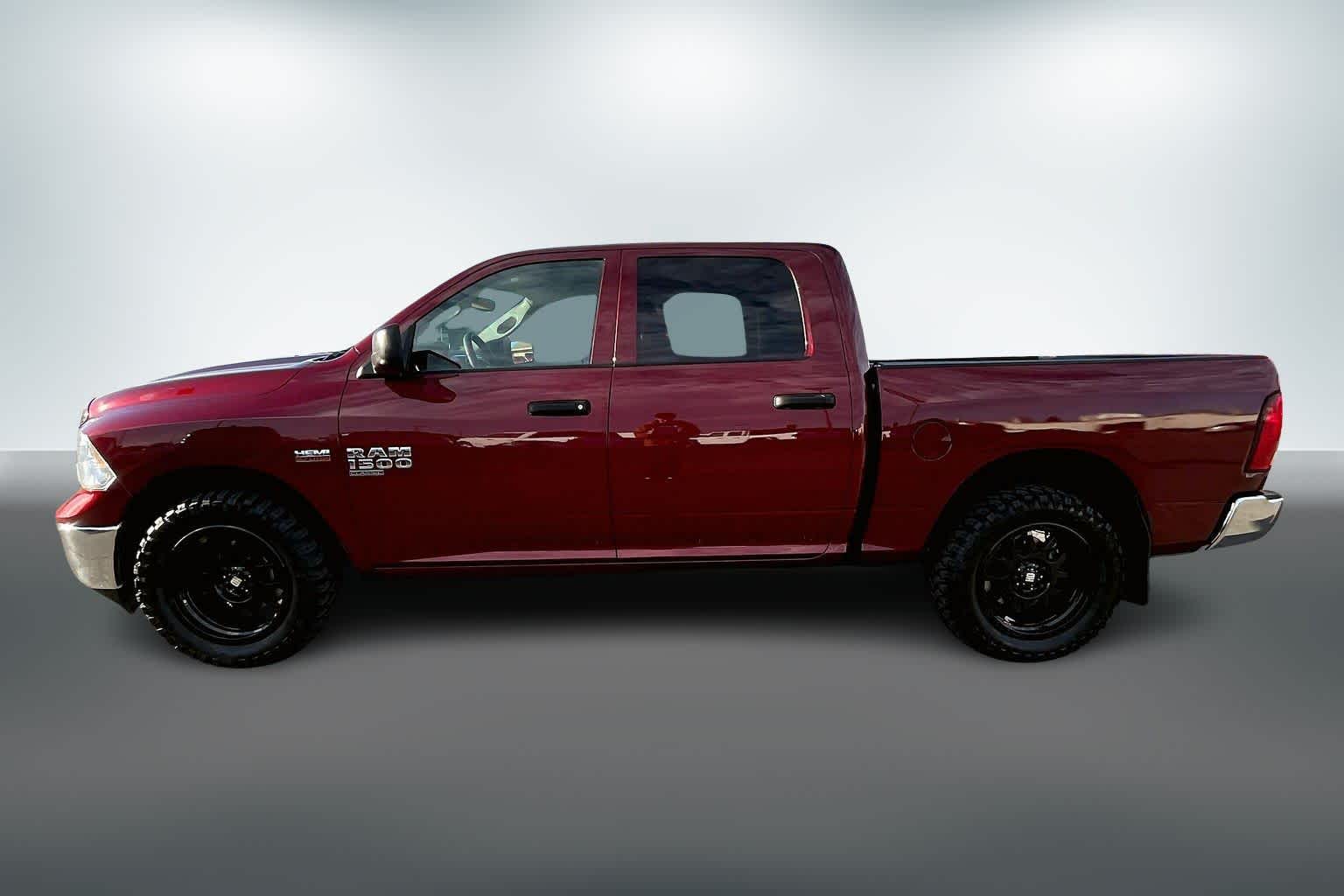 Thumbnail: 2022 RAM 1500 Classic - 3