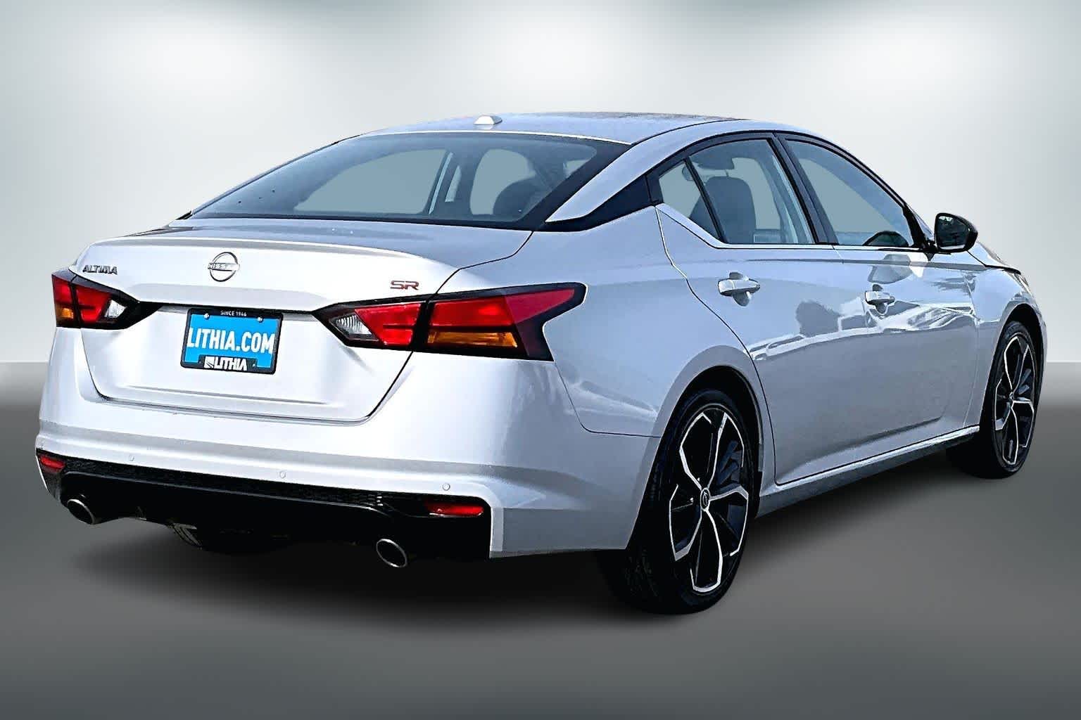 Thumbnail: 2023 Nissan Altima - 22