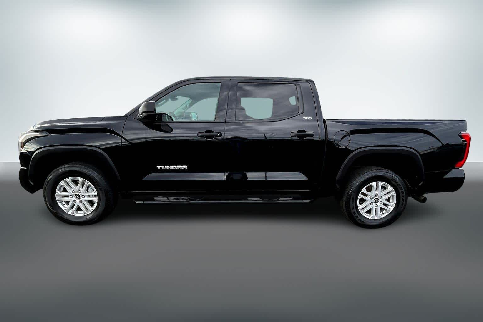 2022 Toyota Tundra SR5 photo 3