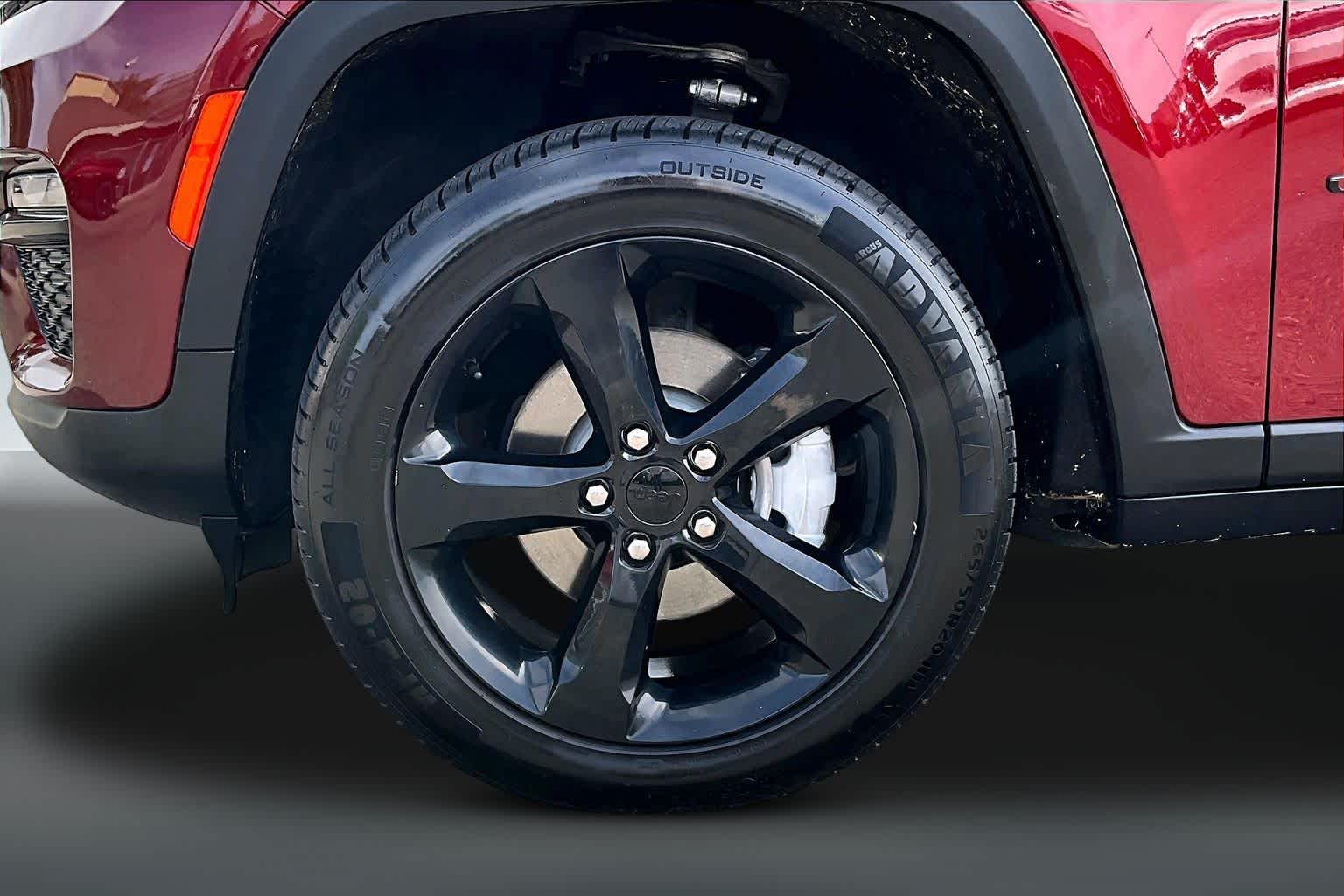 Thumbnail: 2023 Jeep Grand Cherokee - 8