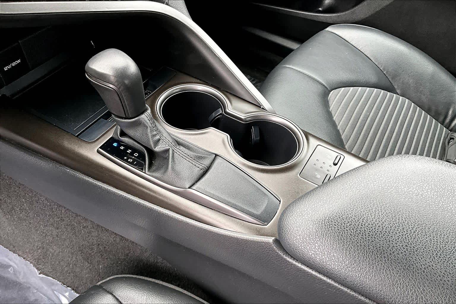 Thumbnail: 2023 Toyota Camry - 16