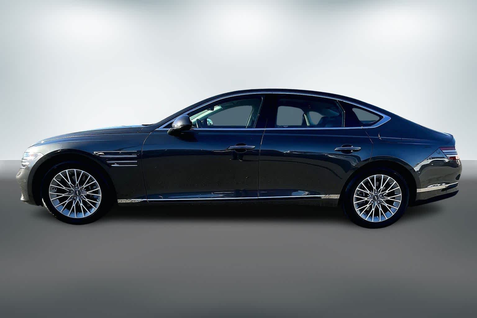 Thumbnail: 2023 Genesis G80 - 3