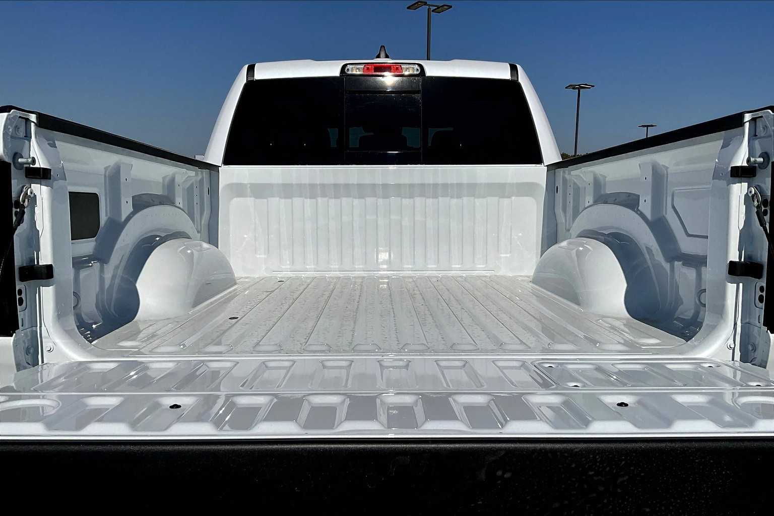 Thumbnail: 2026 RAM 1500 - 19