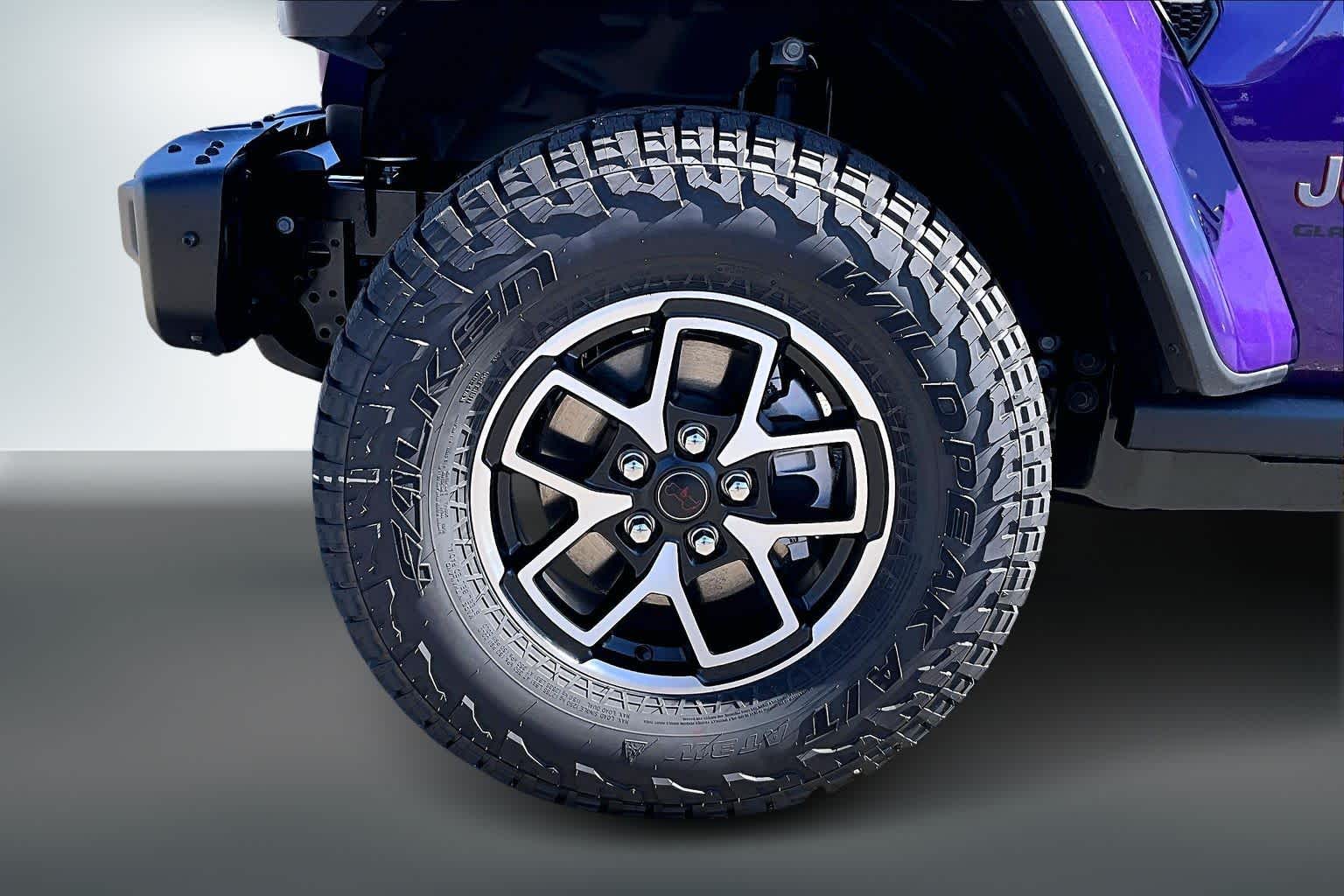 Thumbnail: 2026 Jeep Gladiator - 7