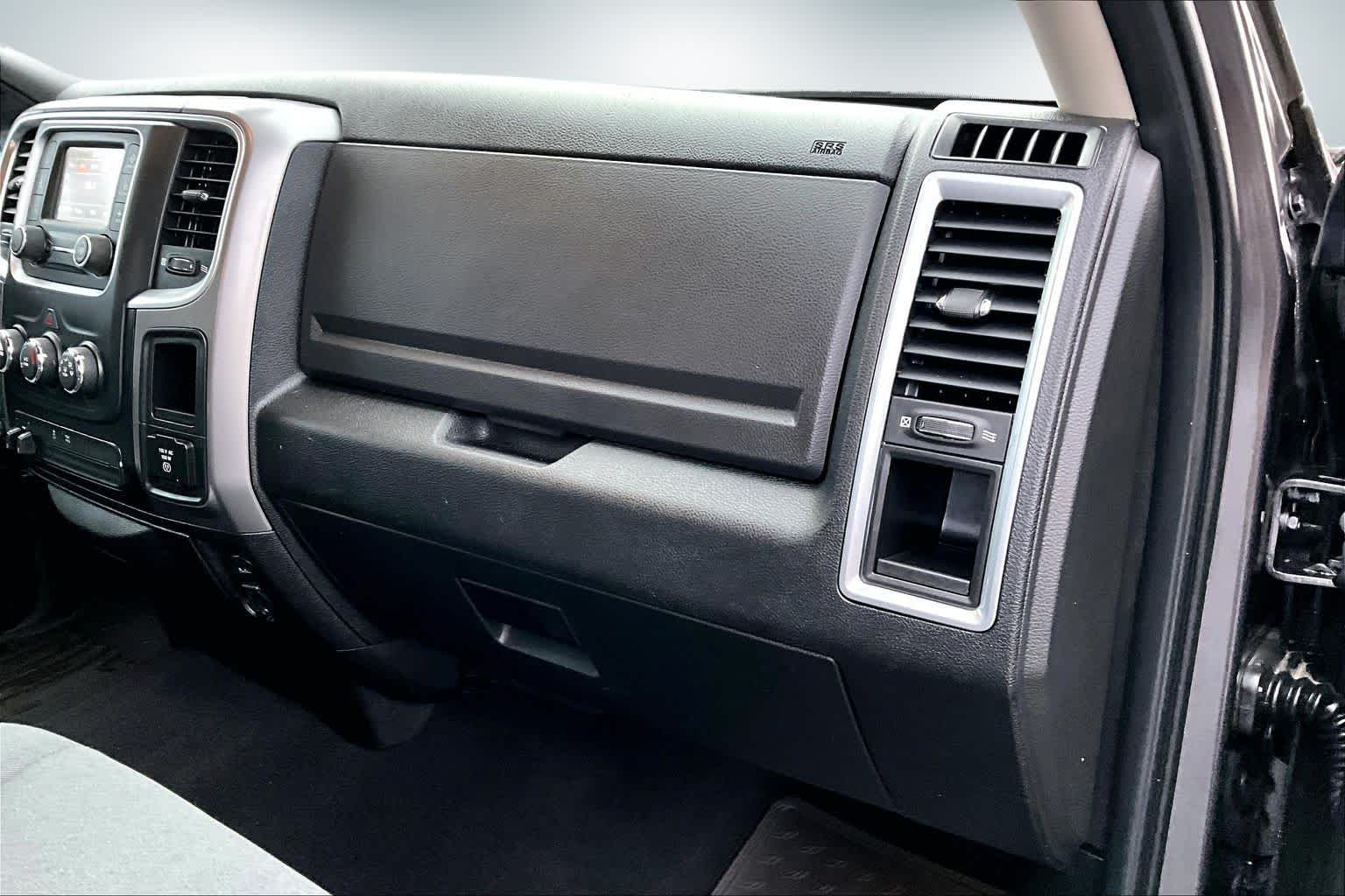 Thumbnail: 2022 RAM 1500 Classic - 23