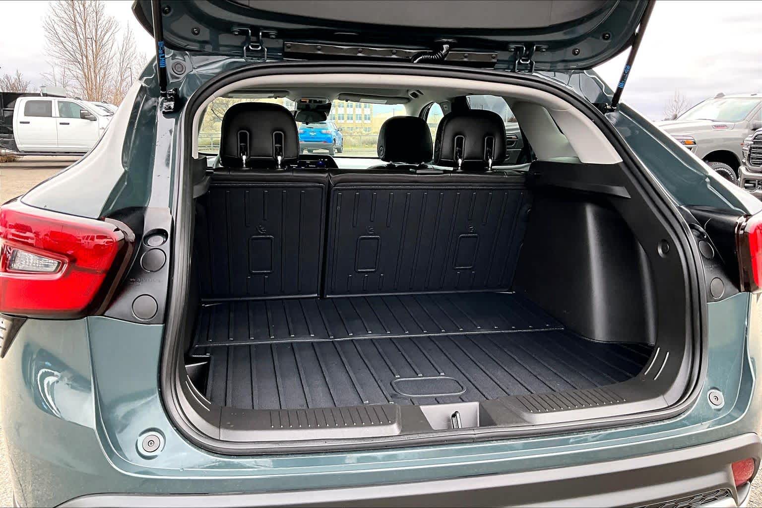 Thumbnail: 2025 Chevrolet Trax - 17