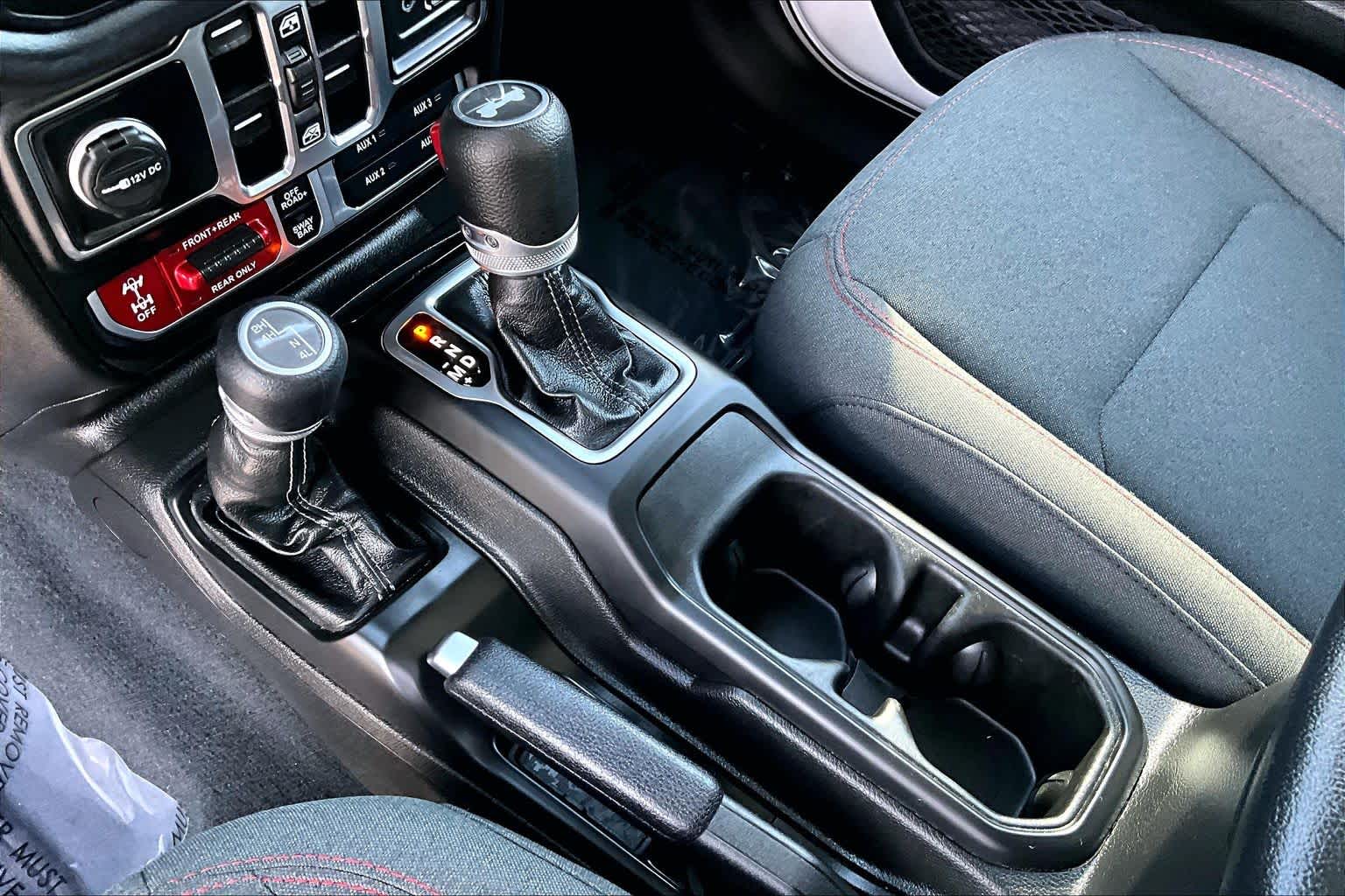 Thumbnail: 2024 Jeep Wrangler - 16