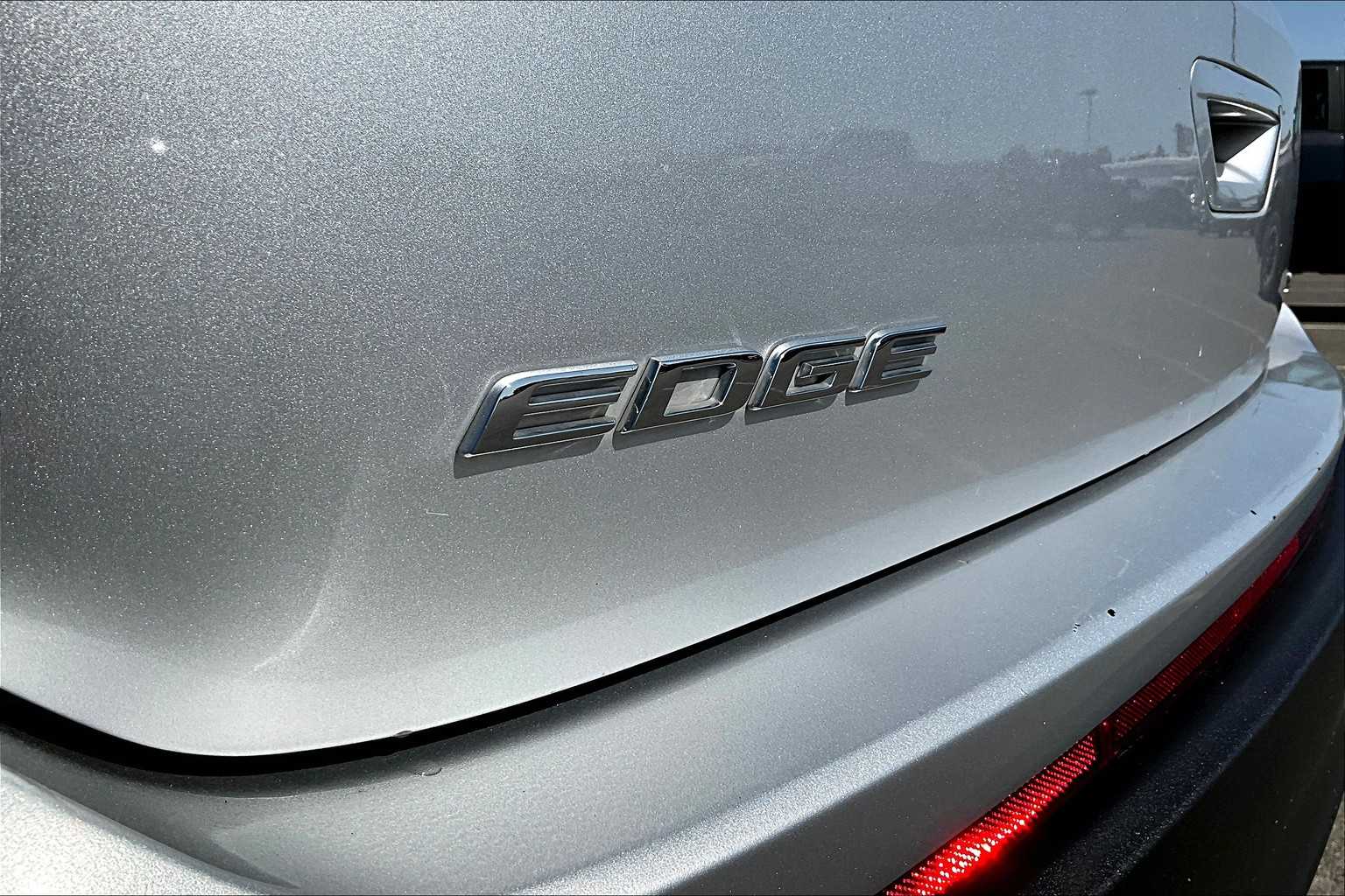 Thumbnail: 2017 Ford Edge - 6