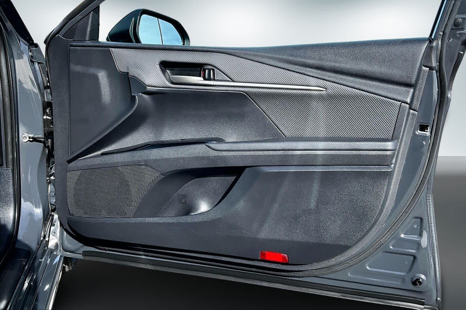 Thumbnail: 2025 Toyota Camry - 27