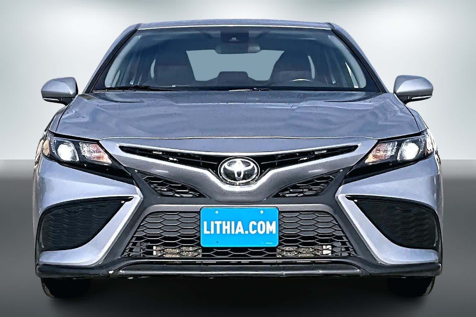 Thumbnail: 2022 Toyota Camry - 6