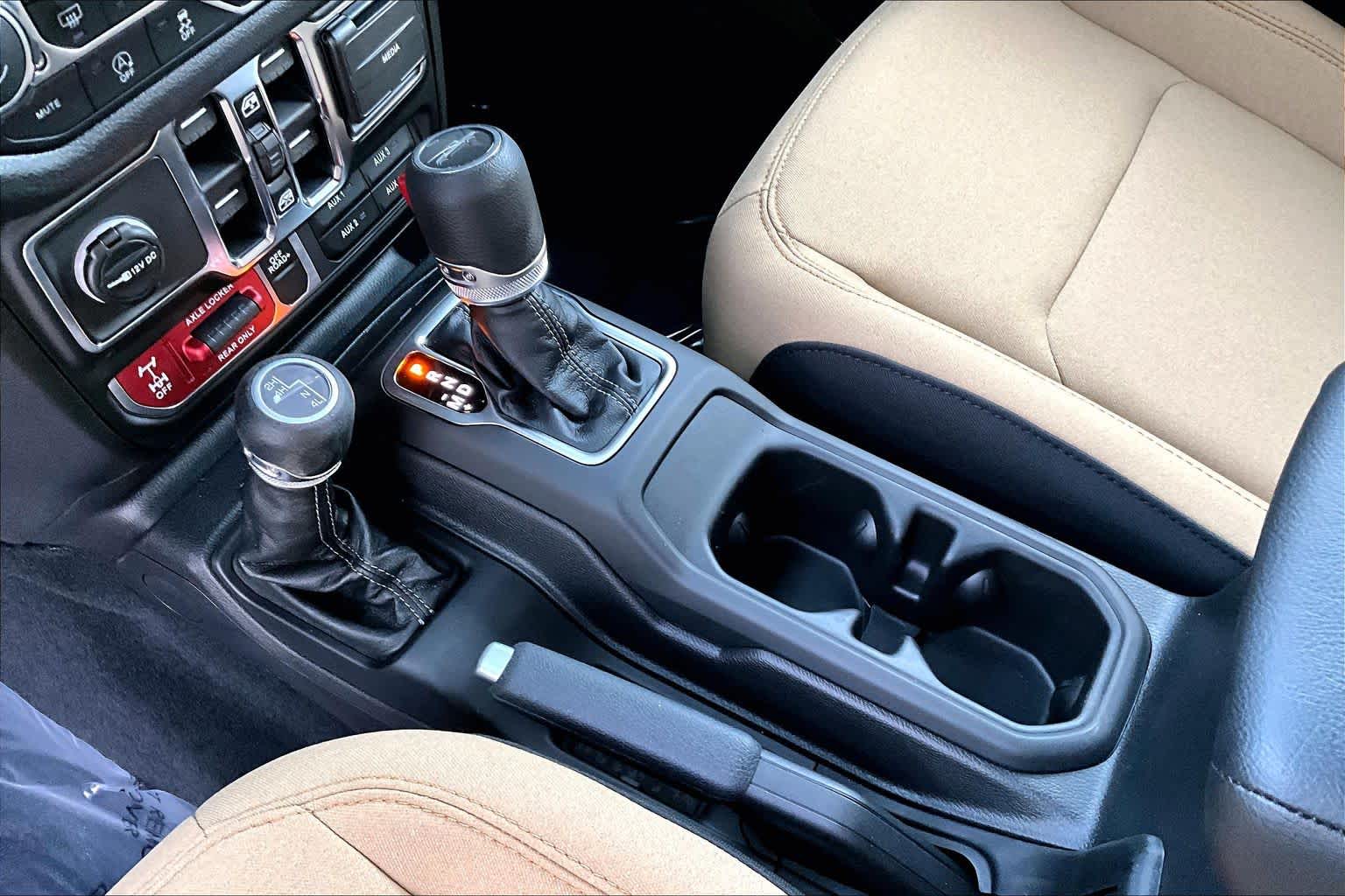 Thumbnail: 2026 Jeep Gladiator - 17