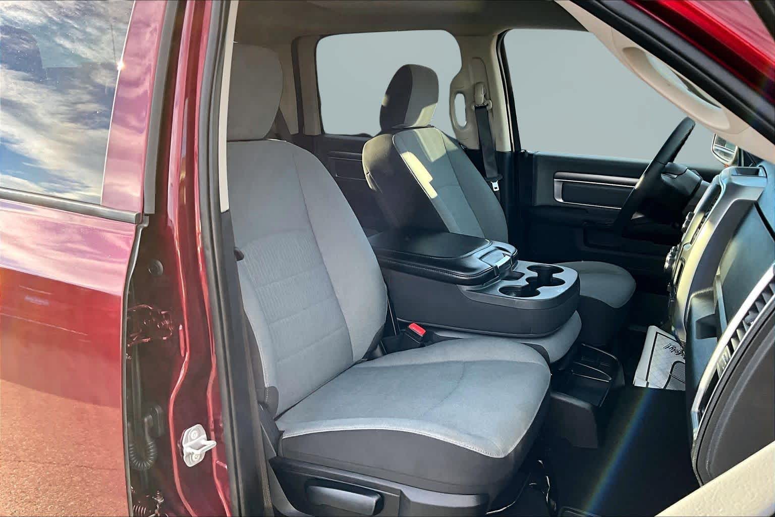 Thumbnail: 2022 RAM 1500 Classic - 13