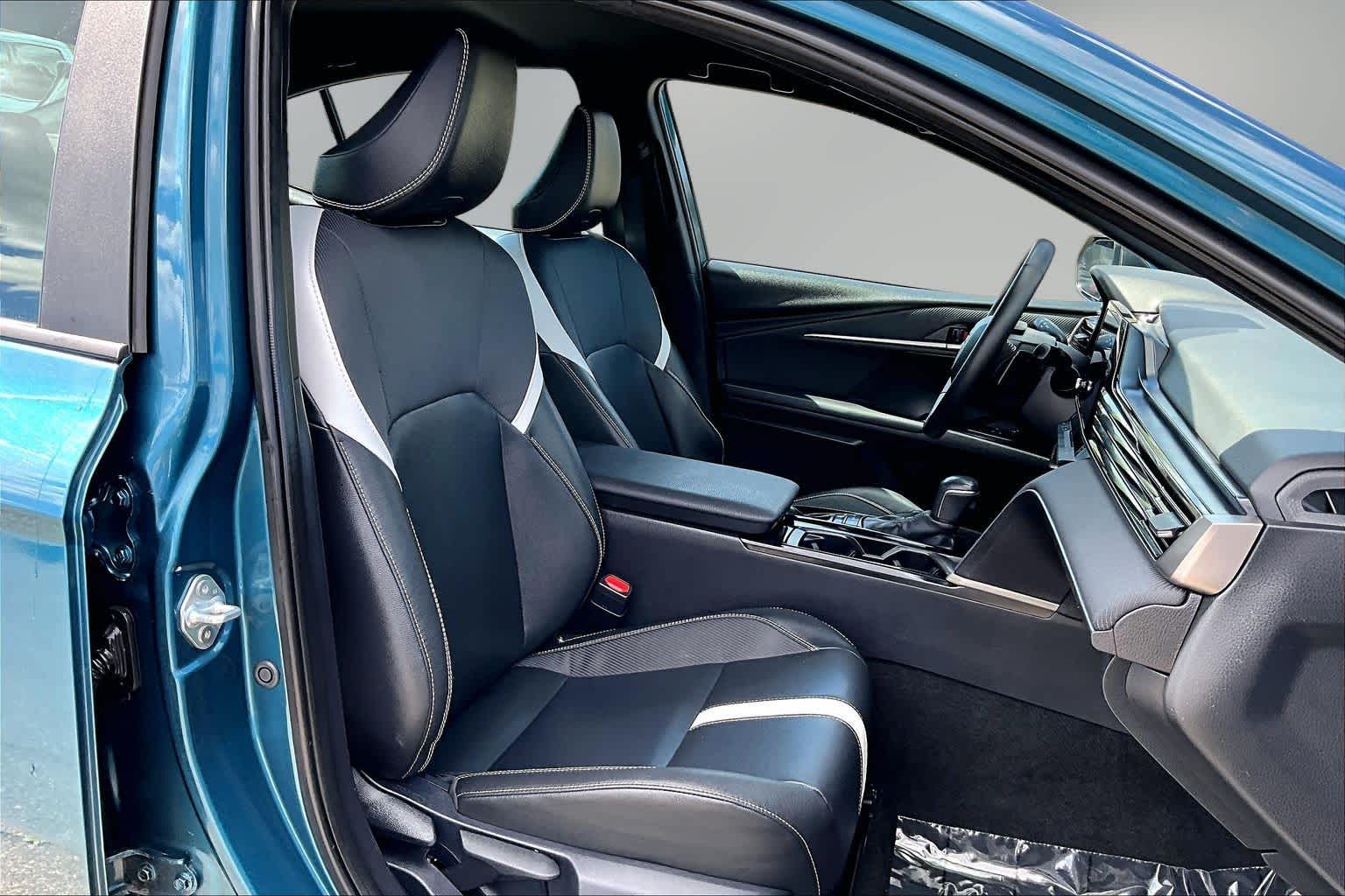 Thumbnail: 2025 Toyota Camry - 13