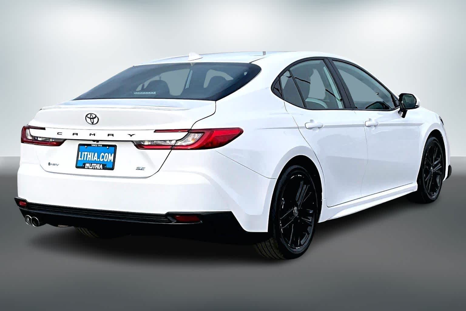 Thumbnail: 2025 Toyota Camry - 22