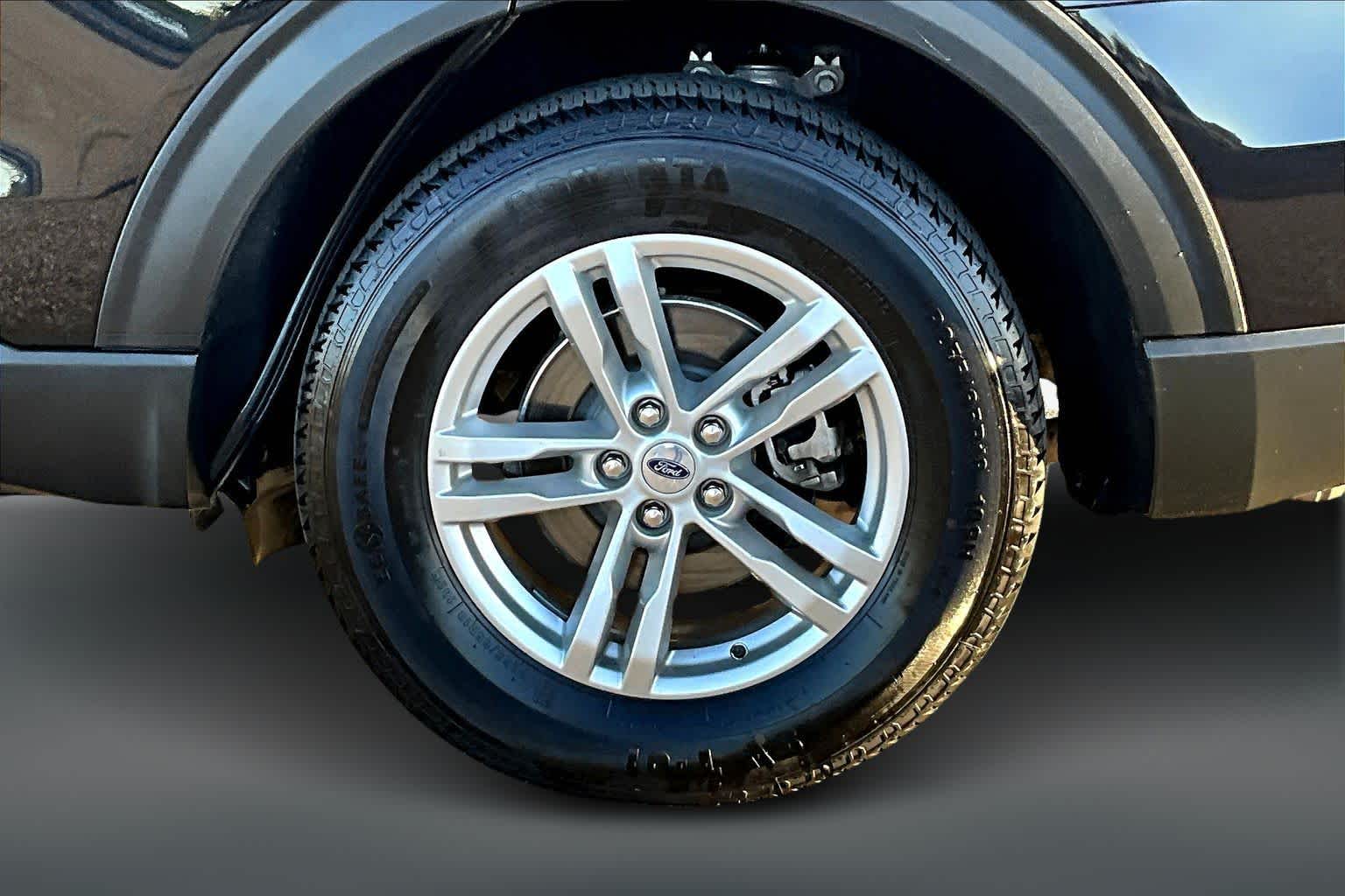 Thumbnail: 2023 Ford Explorer - 38